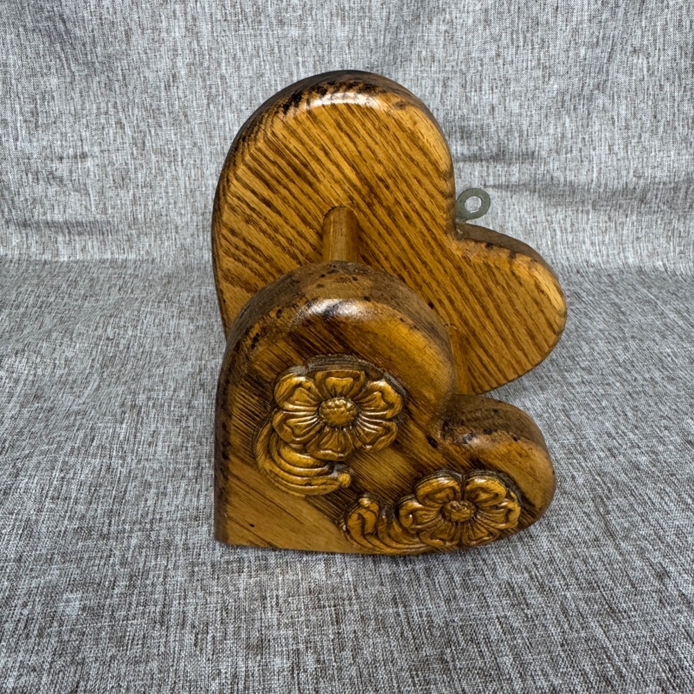 Vintage Hand Carved Oak Heart Holder Rustic Wood Wall Mount CottageCore 90s
